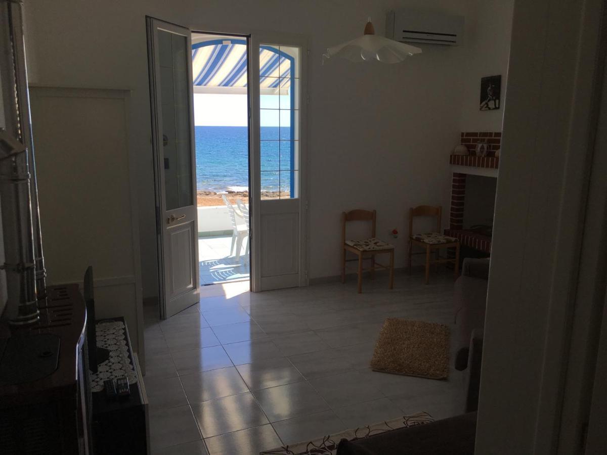 マリーナ・ディ・マンカヴェルサ Casa Direttamente Sul Mareヴィラ エクステリア 写真